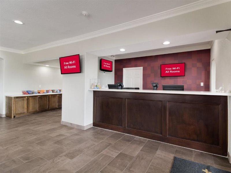 Red Roof Inn Plus + Galveston - Beachfront Buitenkant foto