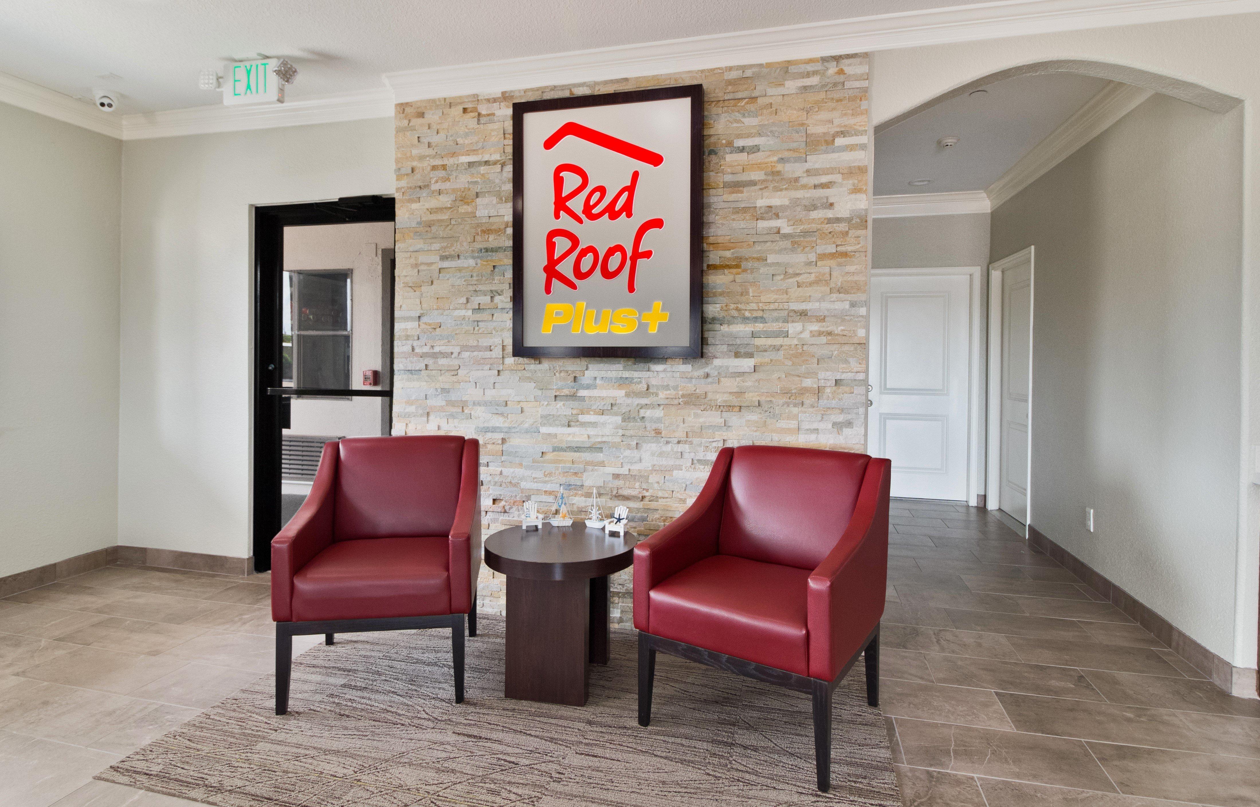 Red Roof Inn Plus + Galveston - Beachfront Buitenkant foto