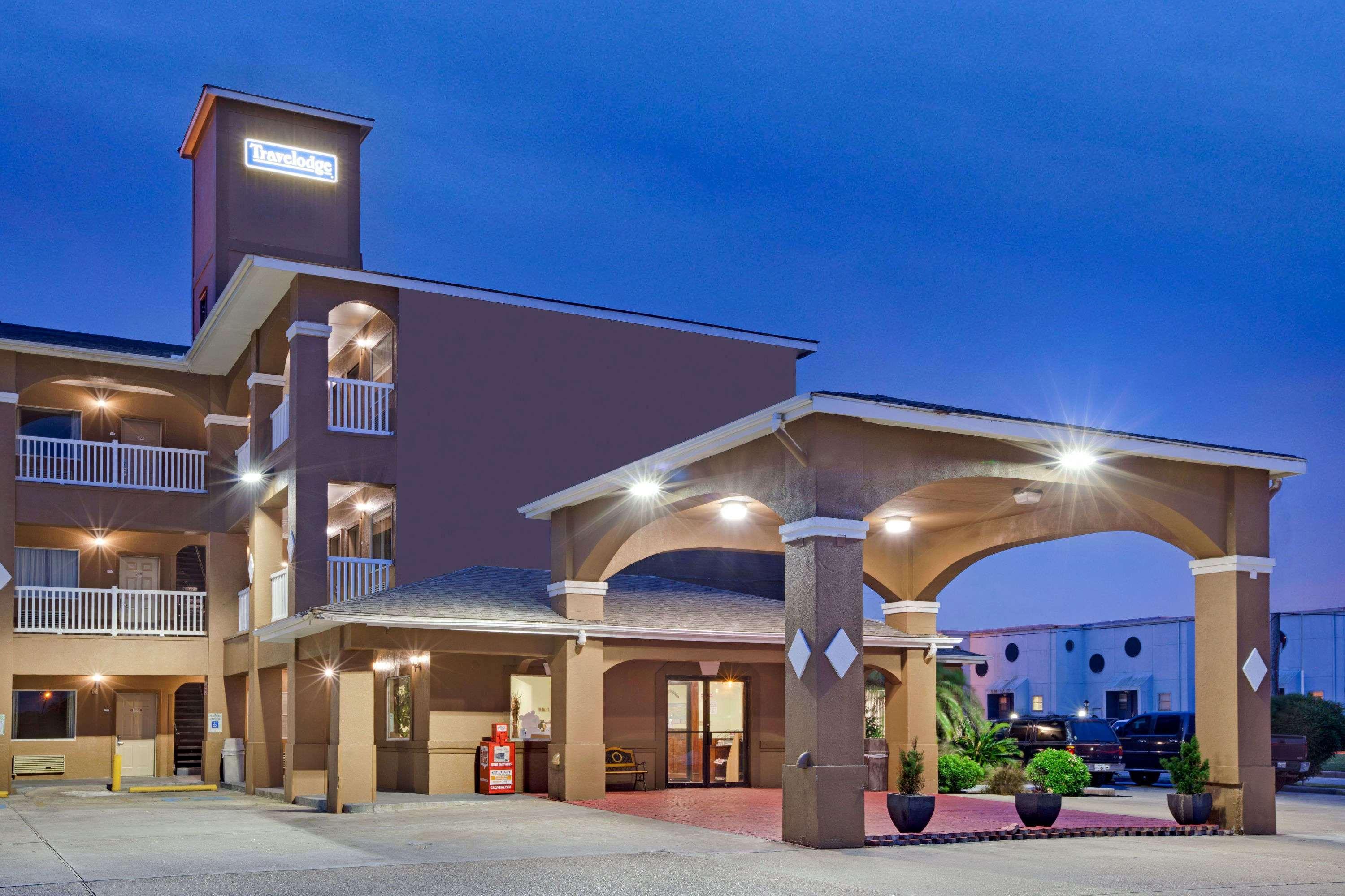 Red Roof Inn Plus + Galveston - Beachfront Buitenkant foto