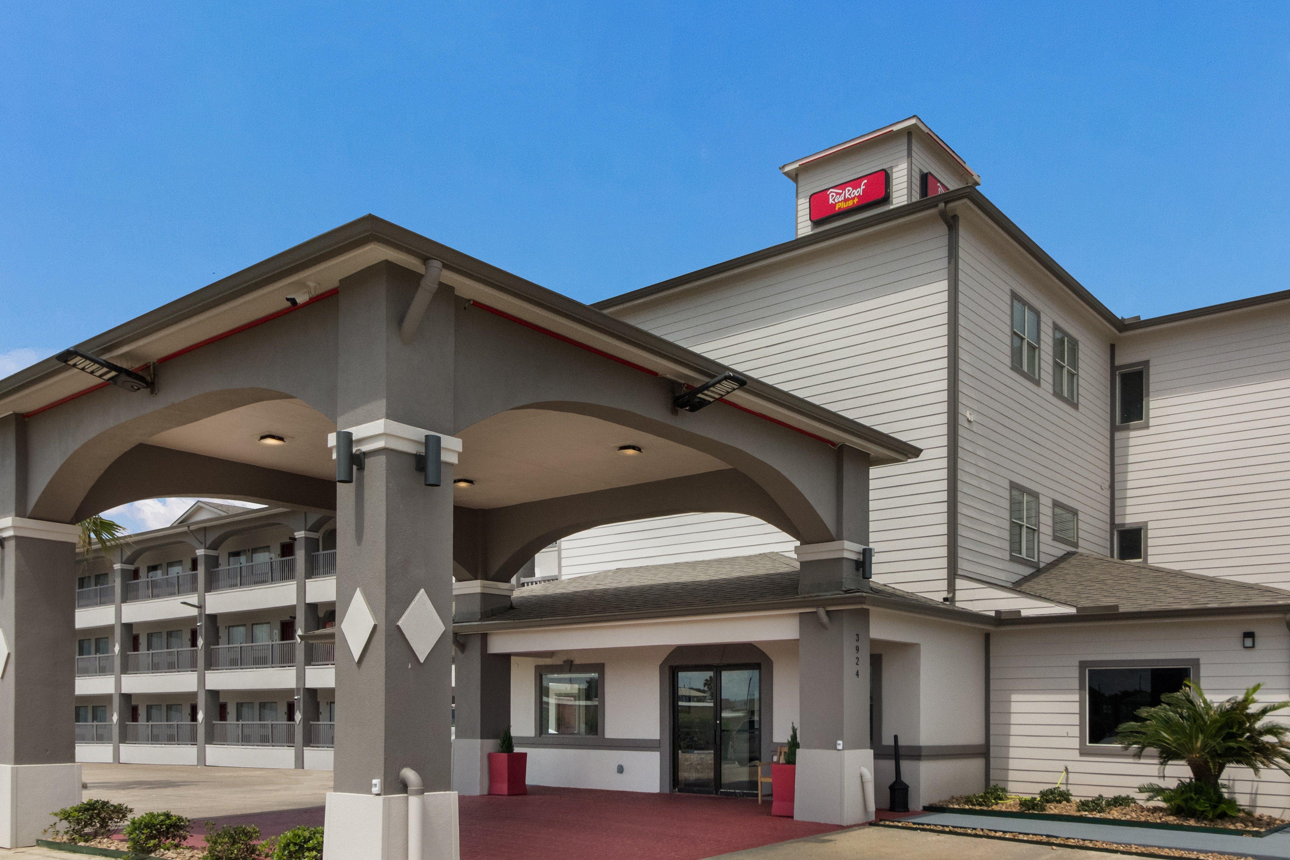 Red Roof Inn Plus + Galveston - Beachfront Buitenkant foto