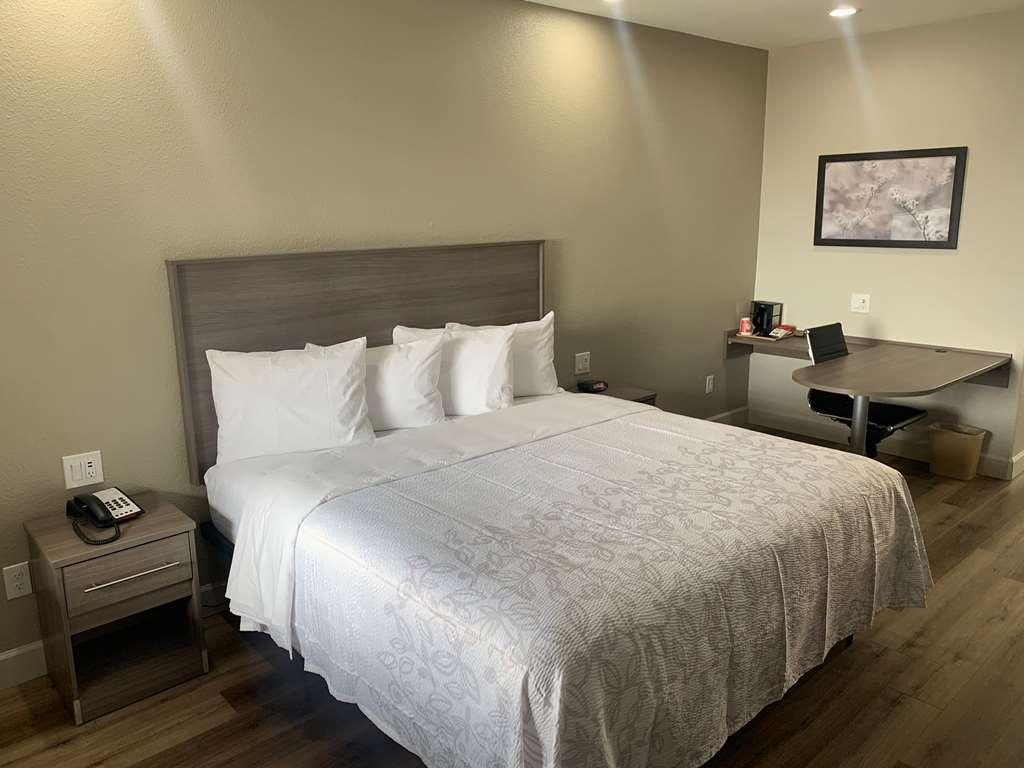 Red Roof Inn Plus + Galveston - Beachfront Kamer foto