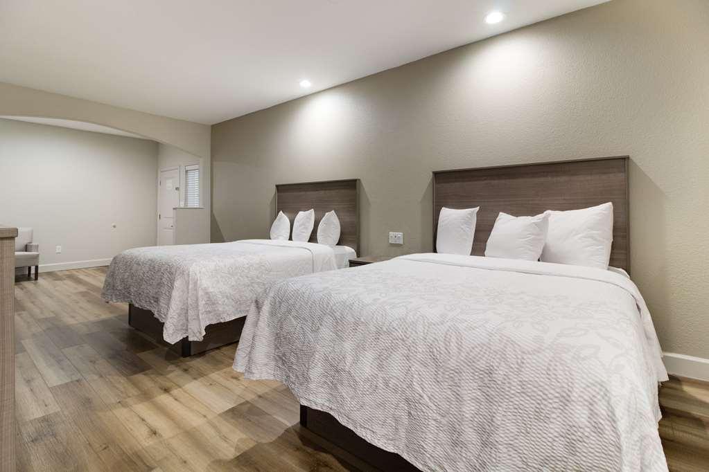 Red Roof Inn Plus + Galveston - Beachfront Kamer foto